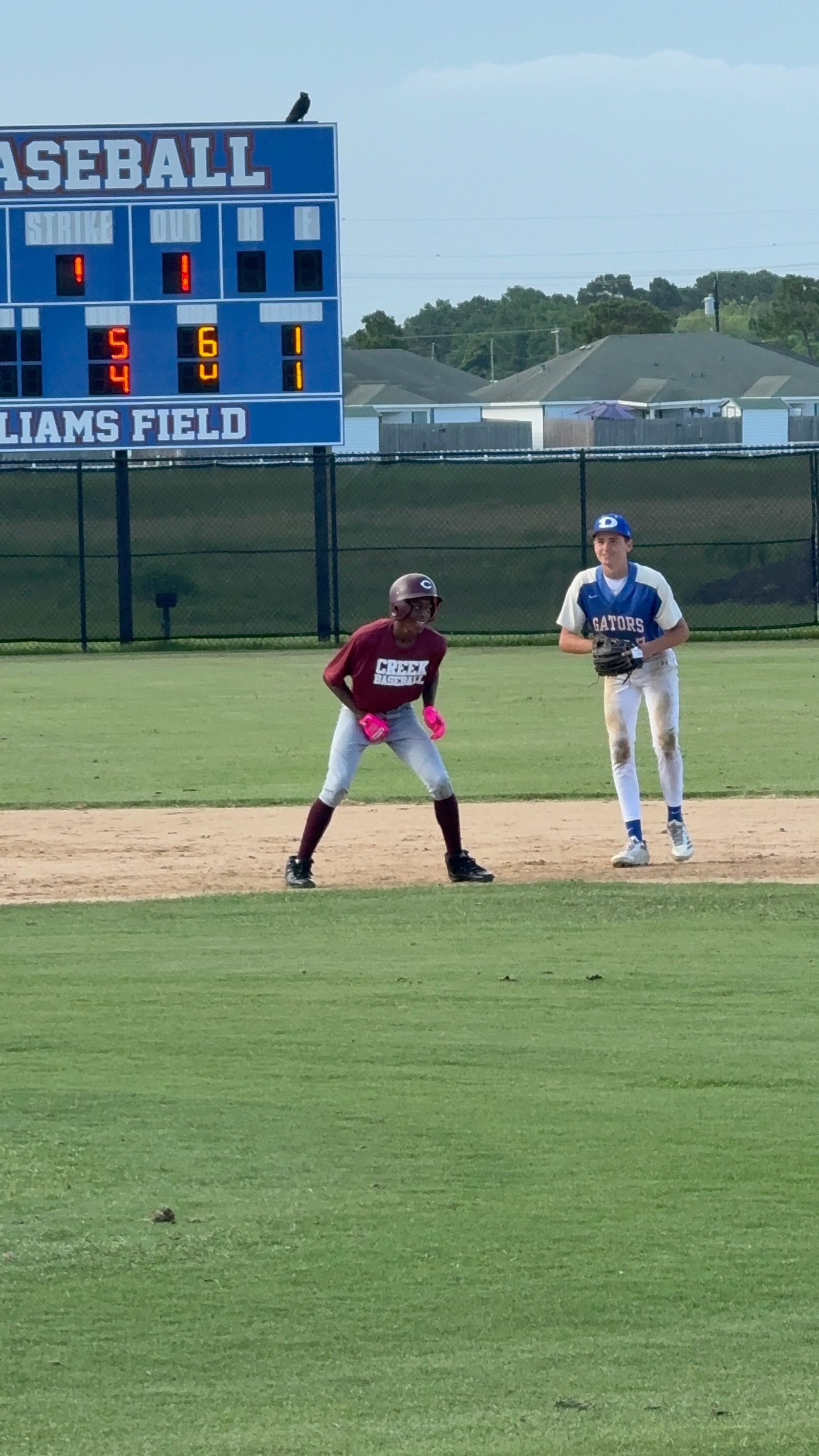 On base · Creek maroon